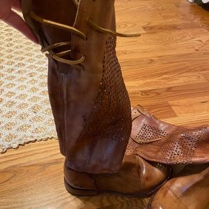 Woman’s size 8 BedStu boots